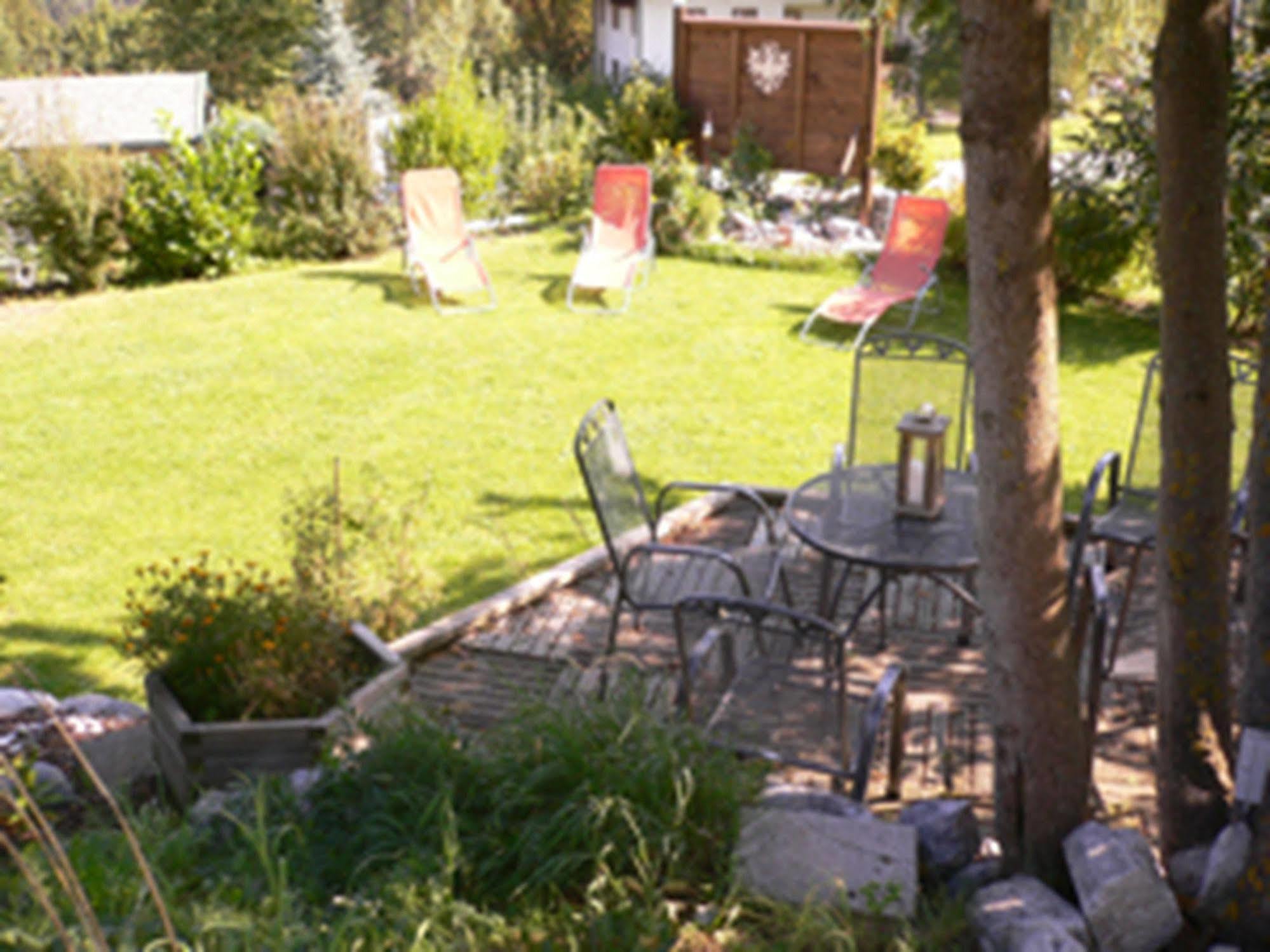 Gaestehaus Hackl Sautens Exterior foto